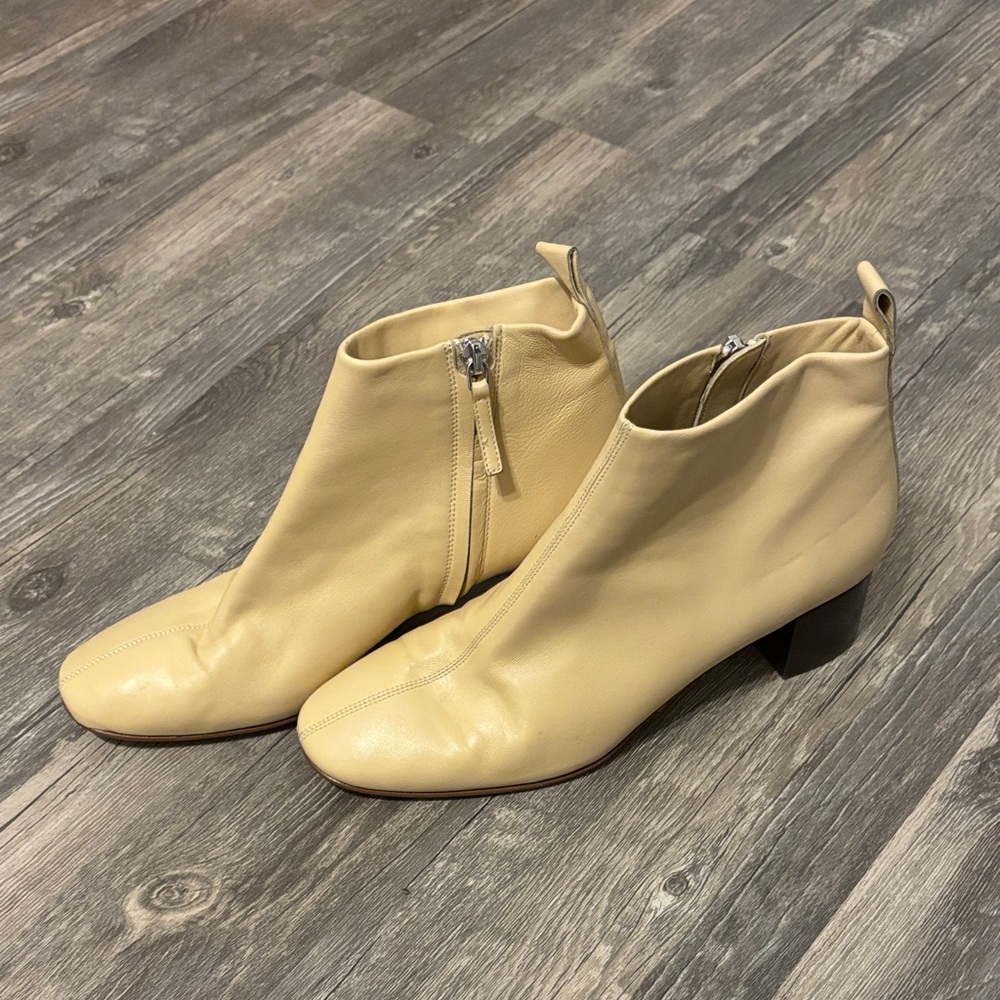 Everlane Pale Yellow Leather Ankle Booties with Side Zip - Picture 1 of 8